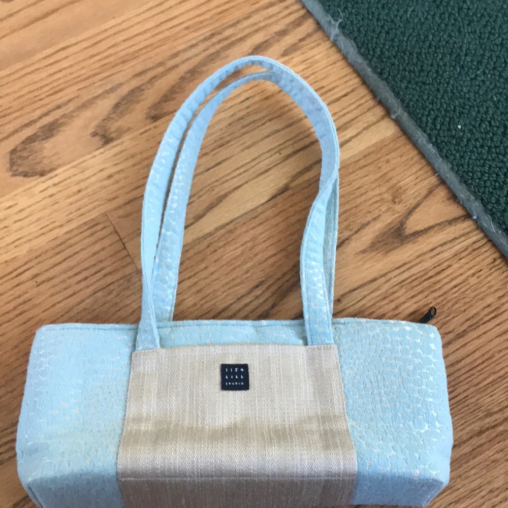 Fashionable Clutch